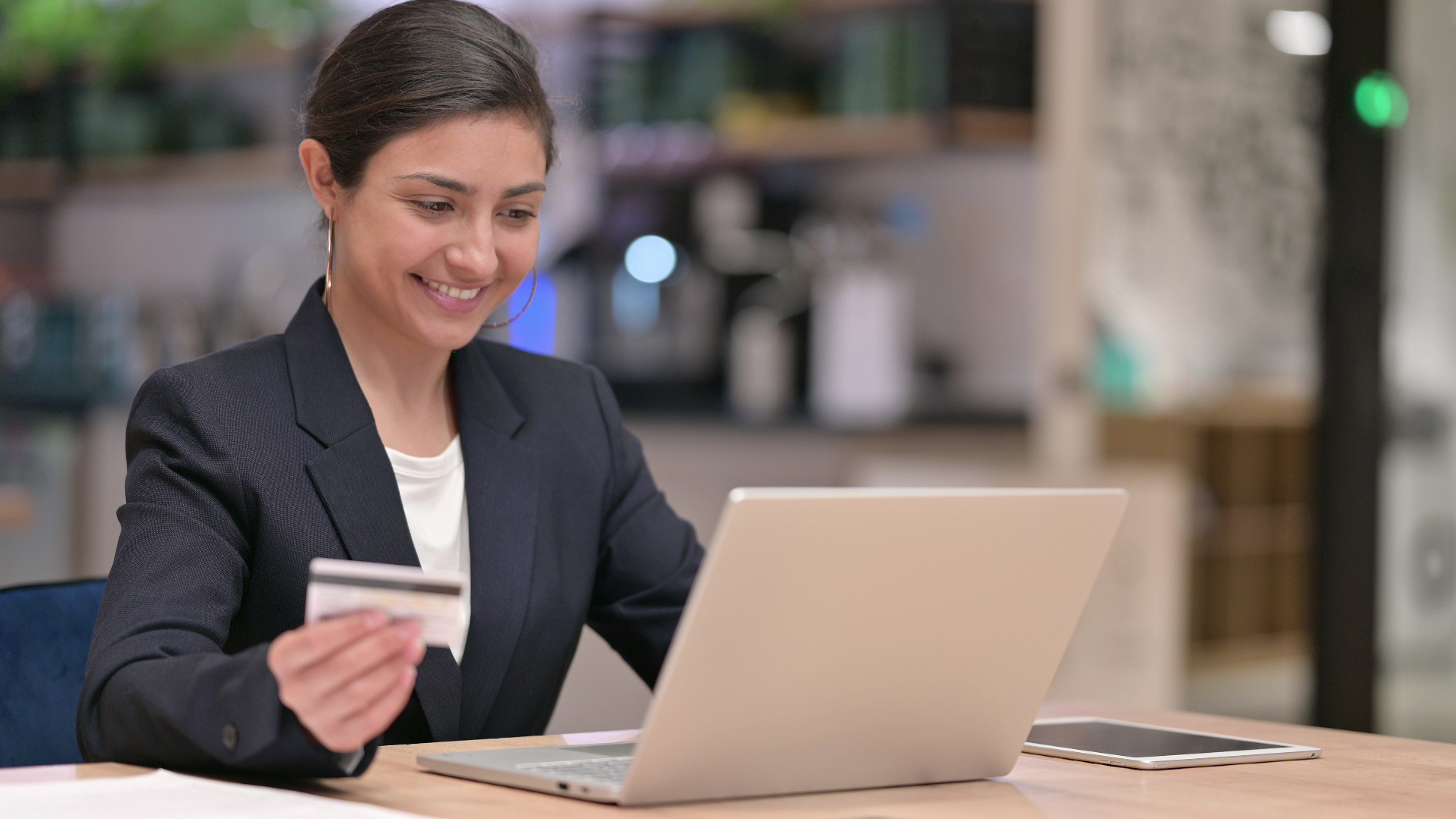Handbook to find a job as a bank credit officer